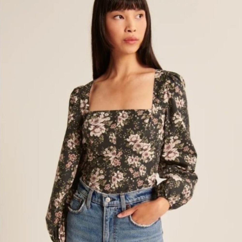 NWT Abercrombie & Fitch Black Floral Long Sleeve Square Neck Top Large Smocked